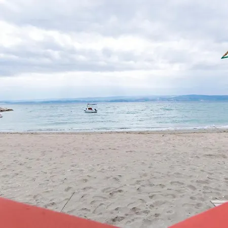 Daire Matthew *
